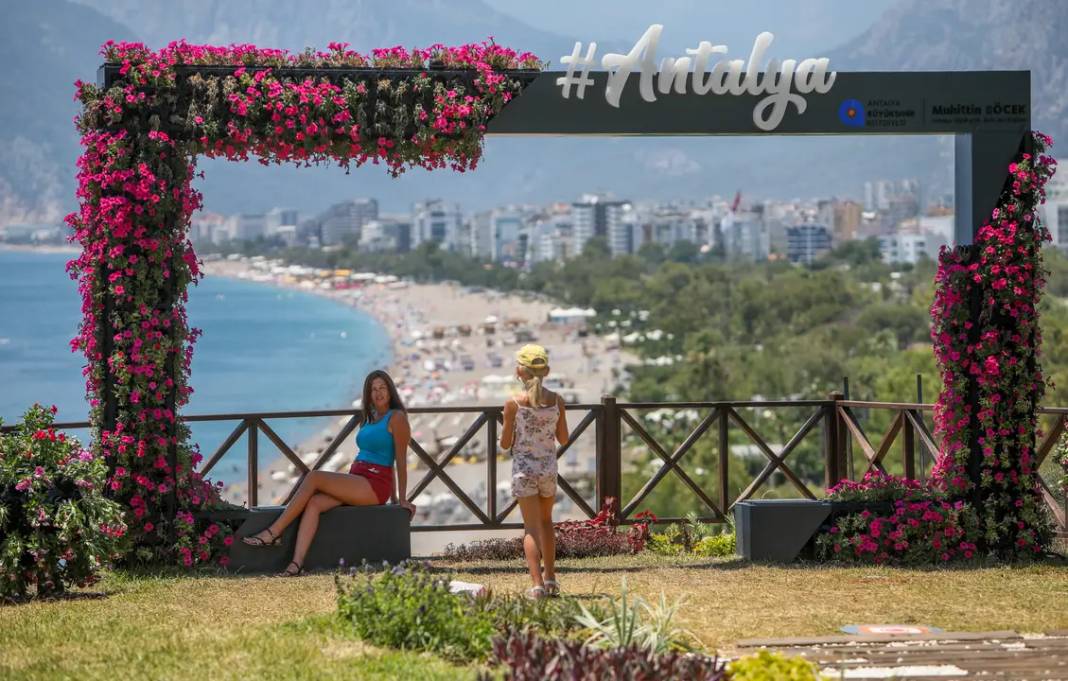 Antalya Tatilinde Ruslar Yazı, Almanlar Baharı Seçti 6